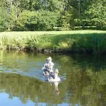 Domaine De Charme Avec Jardin & Riviere Le Vast