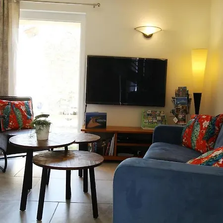 Au Fil De L'eau Le Vast