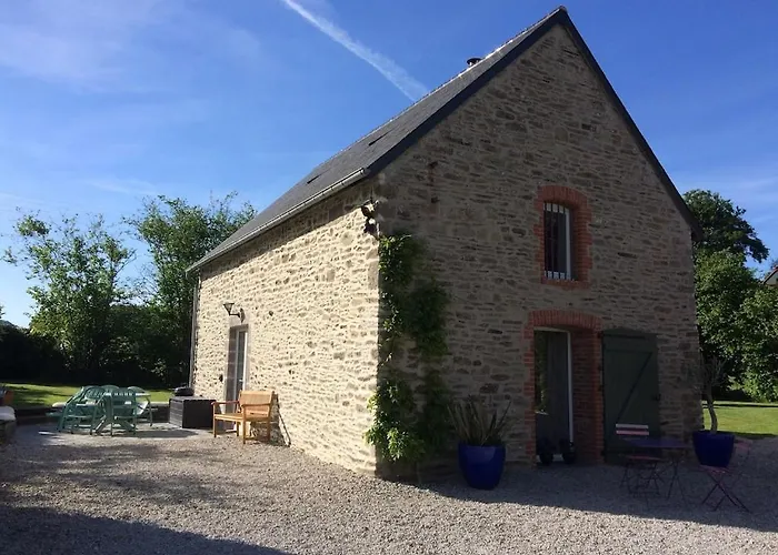 Au Fil De L'eau Le Vast